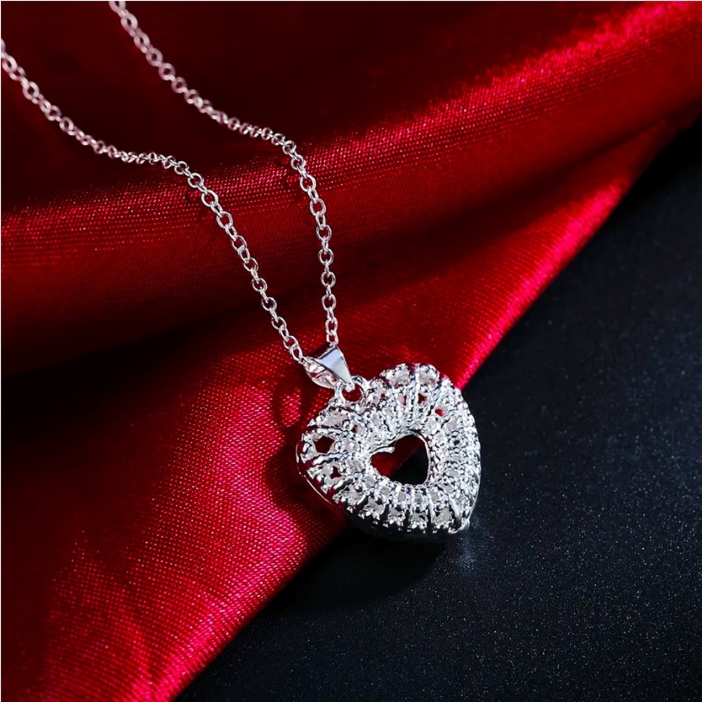 Length about 18inches
 stamped 925,
Package: 1pcs necklace as picture.